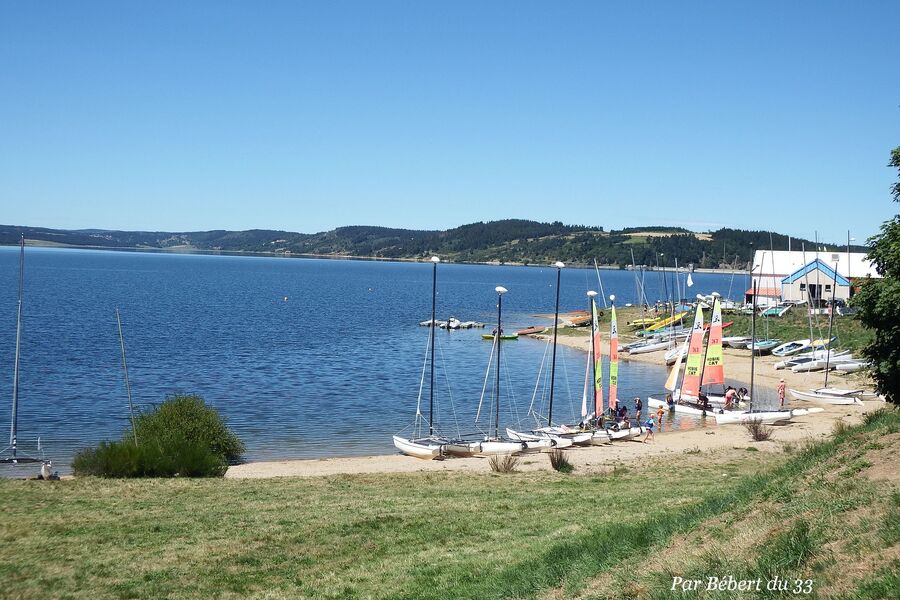 Naussac le lac dept 48 (3)