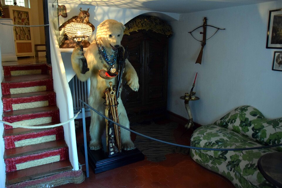  Cadaques - Portlligat - La maison de Salvador Dalí - L'entrée ou pièce de l'ours