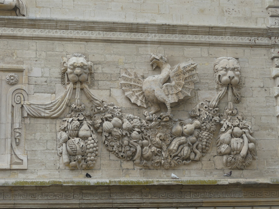  LE  PALAIS  DES  PAPES  -  AVIGNON