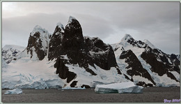 23 février 2013, 6 h 6du matin: les couleurs ont disparu mais le paysage reste superbe - Lemaire Channel - Péninsule Antarctique