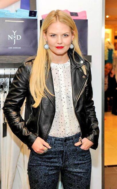Check out our gallery for Jennifer Morrison's 3 Rules for Downtown-Chic Style from 3 Rules: Celebrity Advice on Fashion, Fitness and More | E! Online: 