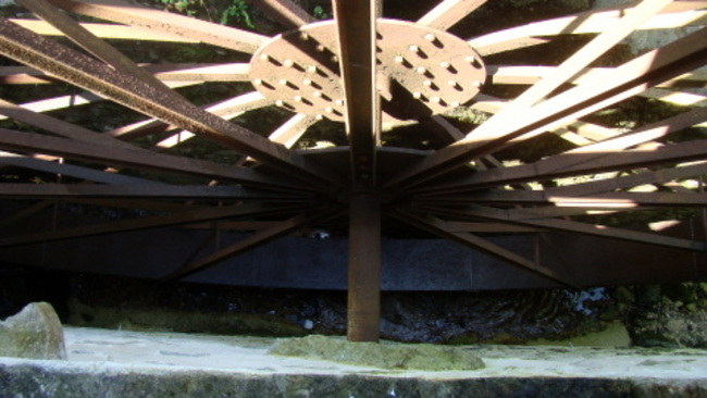 Intérieur du moulin (suite)
