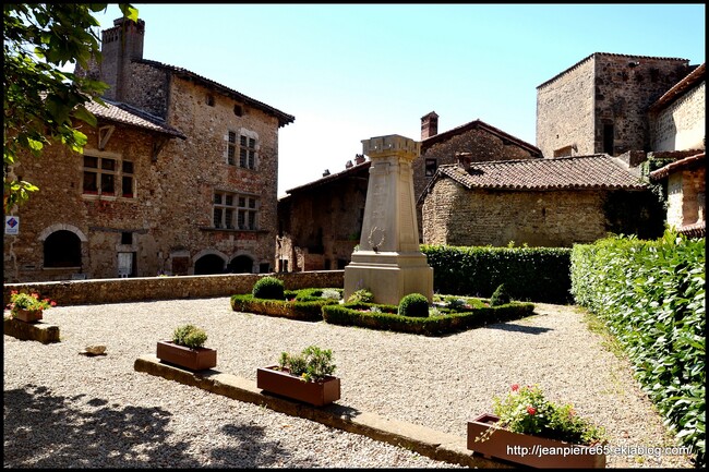 2013.08.20 Village médiéval de Pérouges (département de l'Ain-Rhône-Alpes)