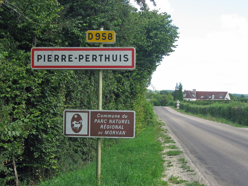 PIERRE-PERTHUIS (89)