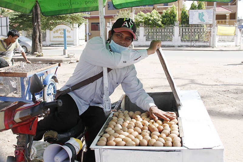 vendeur d'oeufs couvés, Cambodge