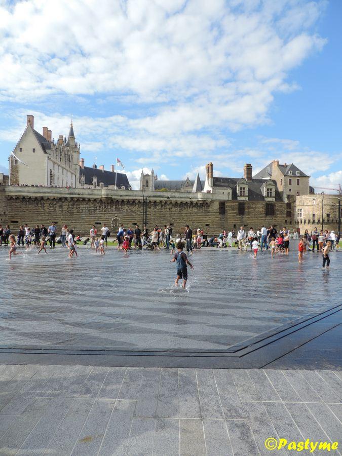 NANTES.....comme à BORDEAUX...
