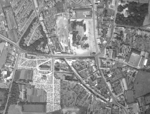 Outreau - Centre-ville en 1962, aménagement du jardin public en cours (remonterletemps.ign.fr)