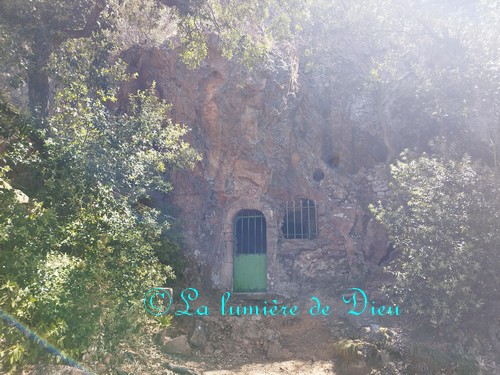 Saint Raphaël, la grotte saint Honorat (Sainte Baume)