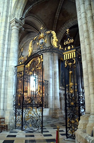 Escapade entre sœurs en Bourgogne : Jour 4 - La Cathédrale de Sens et Ervy-le-Châtel