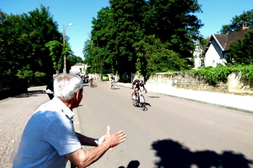 Arrivée à Châtillon sur Seine de la première étape du Tour de Côte d'Or cycliste 2012
