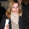 Emma Watson à l'aéroport d'Heathrow retour à Londres