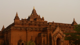 On flâne à Bagan...