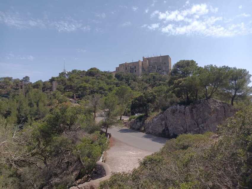  quel beau panorama - sanctuaire de san salvadore  -  majorque - 