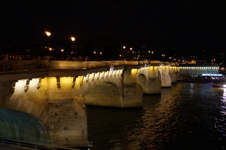 Paris, Nuit Blanche 2013