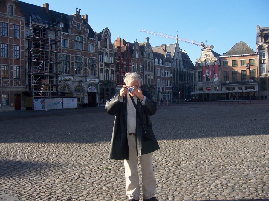 LA BELLE VILLE DE  LIER  EN BELGIQUE SON BEGUINAGE ET SON MUSEE