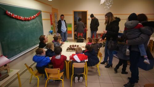 PS MS - La classe ouvre ses portes aux parents pour les ateliers de Noël