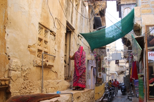 Dans les rues de la citadelle de Jaisalmer