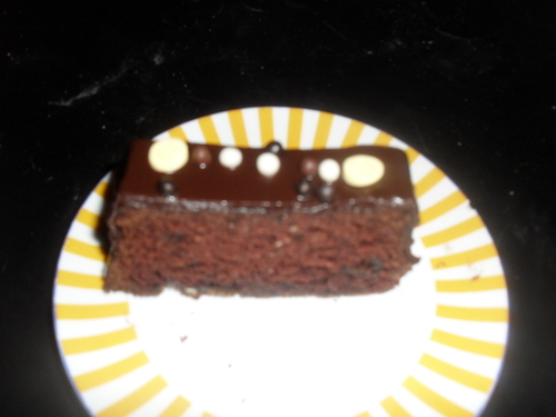 un gâteau au chocolat pour utiliser les blanc d'oeuf...merveilleux^^