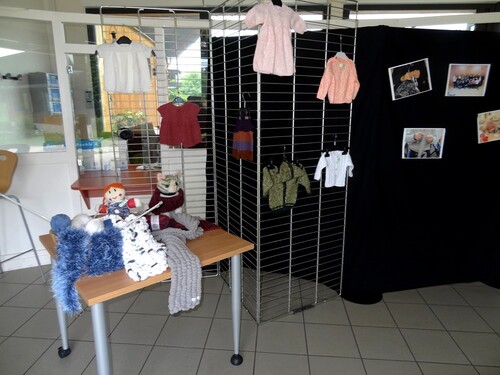 Une belle exposition de tricots, broderies, crochet organisée par les Amis du CSCL