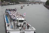 story life olympic games paris 2024 boat seine 