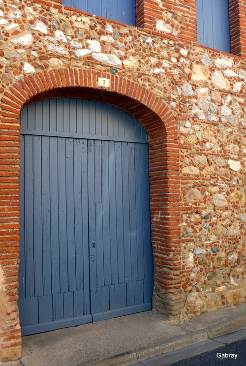 Baixas ( Pyrénées-Orientales) : portes et fenêtres