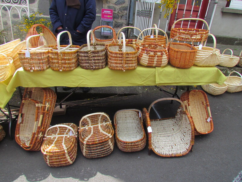 LA FETE DE L'ESTIVE A ALLANCHE . 15160 . CANTAL . Troisième partie .