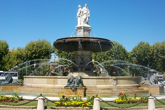 Aix-en-Provence : Fontaine de la Rotonde