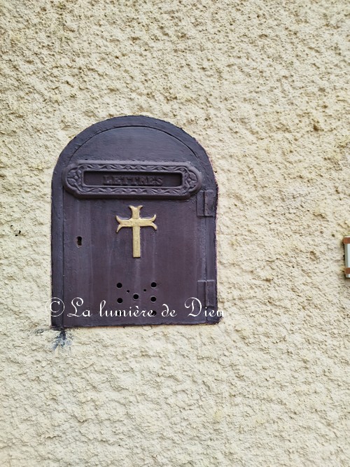 Roquebrune-sur-Argens, la chapelle Notre-Dame de Pitié