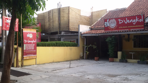 Tempat Kuliner Paling Jos di Kawasan Buah Batu, Bandung
