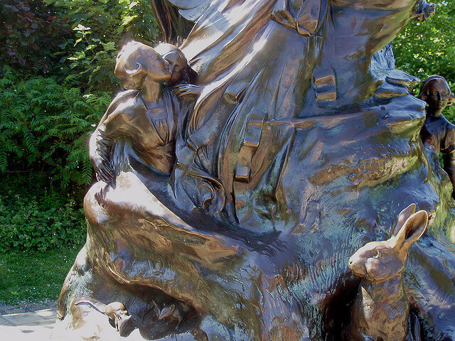 Statue de Peter Pan, jardins de Kensington, Londres