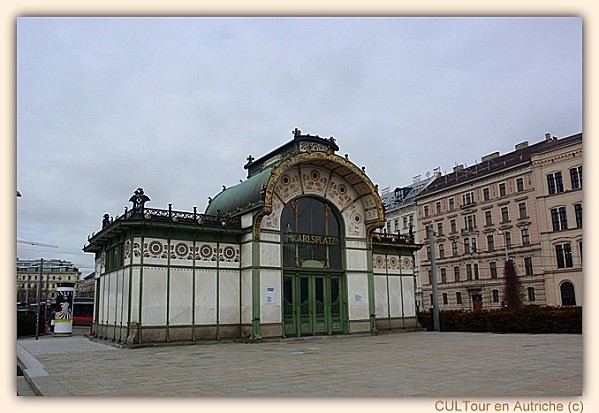 Karlsplatz-ancienne-station-de-metro-a-Vienne.JPG