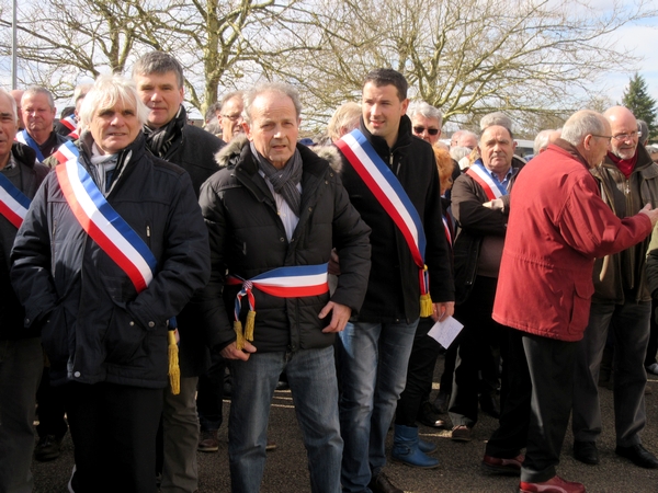 Les Châtillonnais sont venus très nombreux à la Manifestation de soutien des services de notre hôpital !...