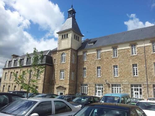 -Ancien hôpital militaire (Guingamp)