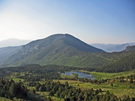 Des merveilles au pays d'Alysse - Le Tour du Coronat - 2eme jour L'Estany del Clot (1.640 m) - Lac de Nohèdes ou Gorg Estelat (2.022 m) - Lac d'Evol ou Gorg Nègre (2.083 m) - Jujols (940 m) 20 kms.