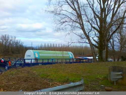 Dimanche 15 Février 2015 ... Airbus A380:je pense qu'il y a eu un départ car j'ai eu la chance de voir la péniche arrivé a Langon,je vous met le site des heures de départ de Langon,