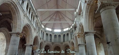 Valmont, abbaye Notre-Dame du Pré