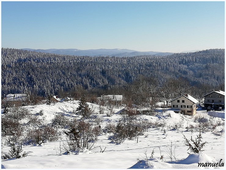 Le Pic de l'Aigle et le Lac d'Ilay