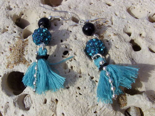 Boucles d'oreilles pompons