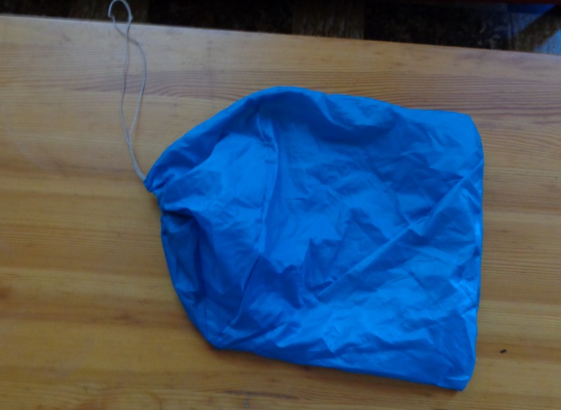 Parapluies recyclés en sacs en tissu pour faire le marché - Dame Andine