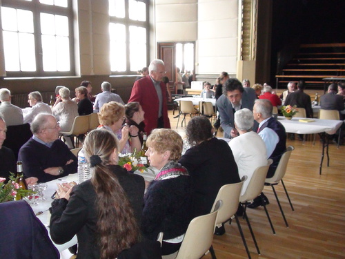 Festivités repas et chansons informelles