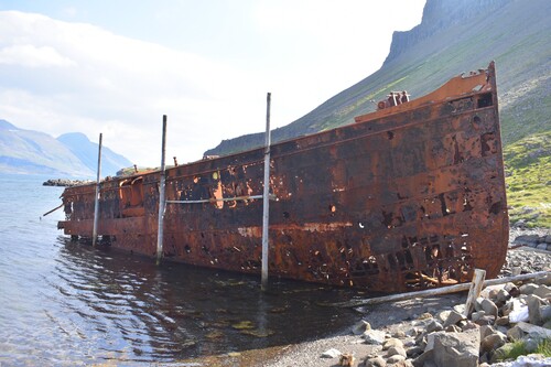 De Laugarhóll à Urðartindur (Nordurfjördur)