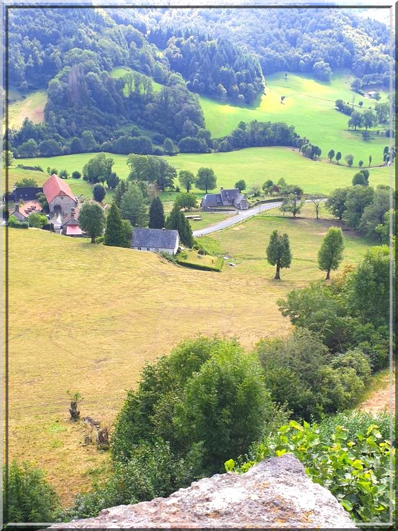 944 - Tournemire dans le Cantal (15)