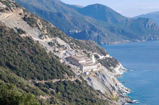 L'usine d'amiante de Canari, au Cap Corse, en 2015.