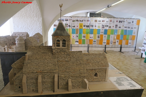 Les Amis du Châtillonnais ont fêté la parution de leur 300 ème "cahier", avec une exposition rétrospective