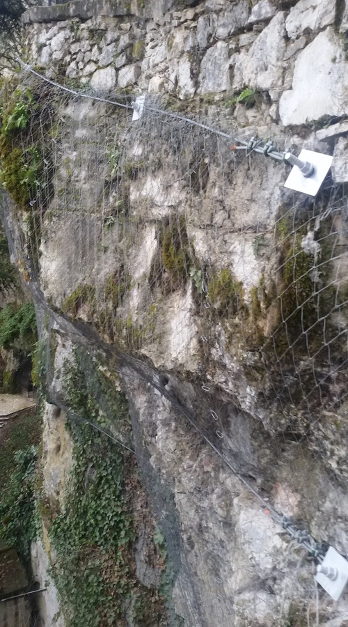 Travaux de sécurisation de la falaise