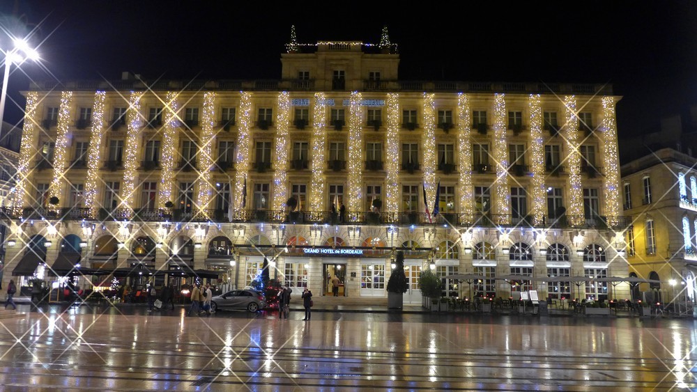 Illuminations de Noël 2015 : le Grand Hôtel de Bordeaux...