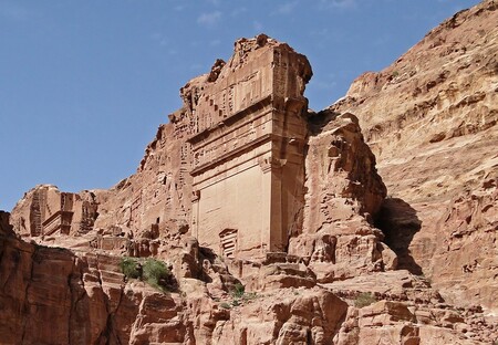 Cette perle du Moyen-Orient dont les monuments sont creusés dans la roche