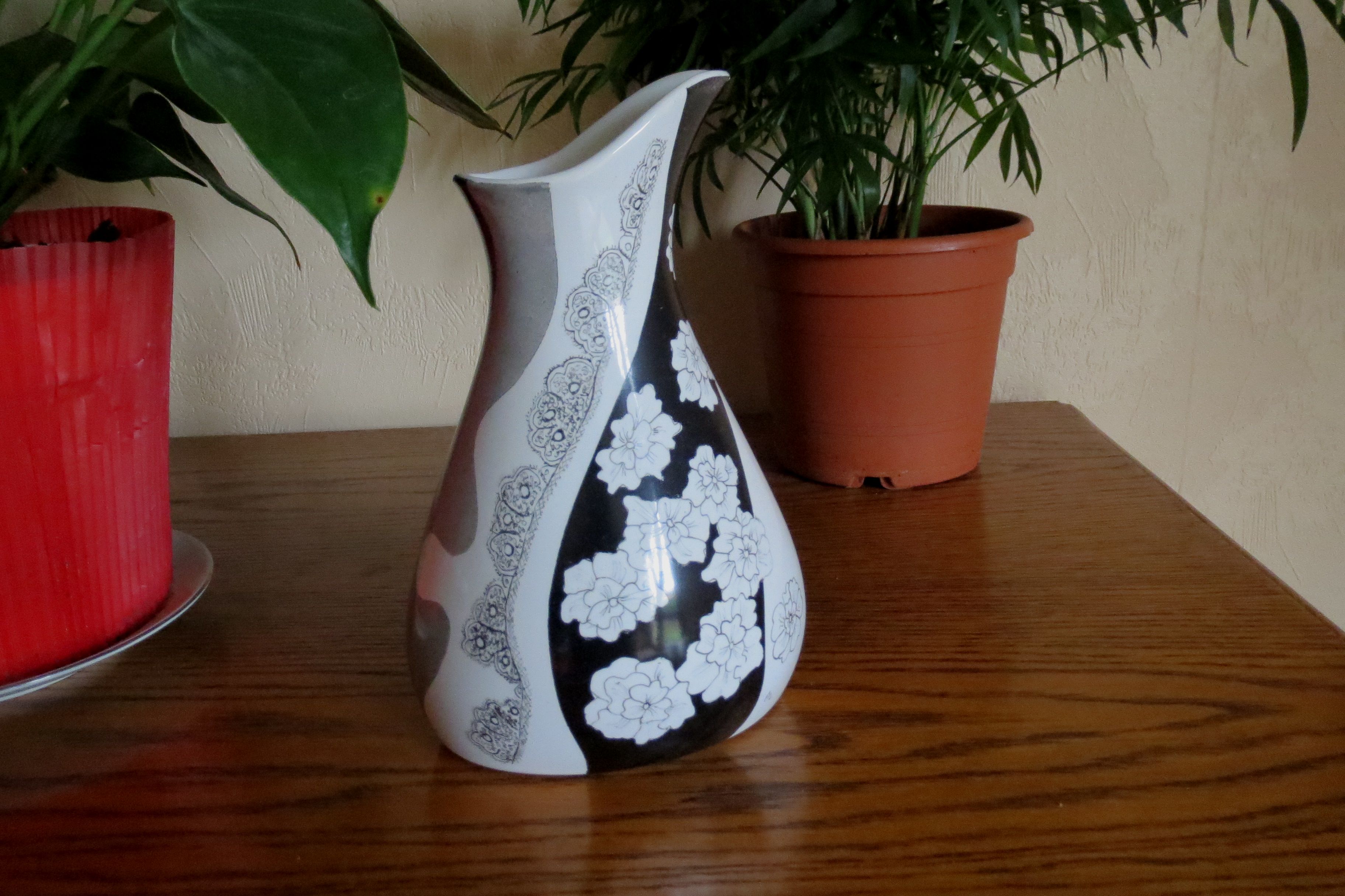 vase noir et blanc - lafourmidu31