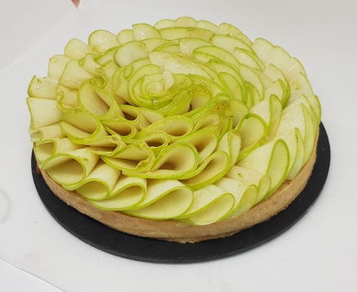 * TARTE AUX POMMES ET COINGS (MOF Patrice Ibarboure)