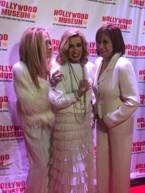 Photos de Donna Mills,Joan Van Ark  et Michele Lee.